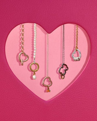 Turn Your Passion for Beauty into Profit: How AEW’s Beauty Accessories Vendor eBook Can Elevate Your Business